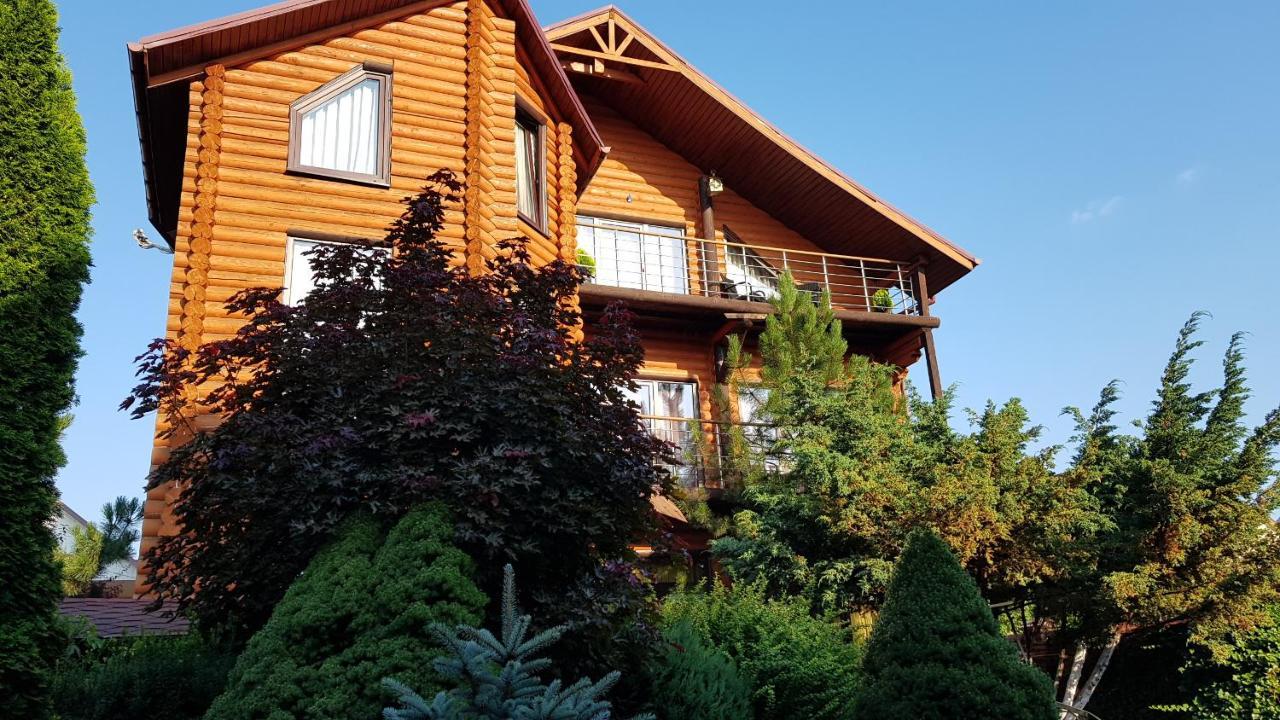Luxury Villa With Pool And Sauna Chernivtsi Exterior photo