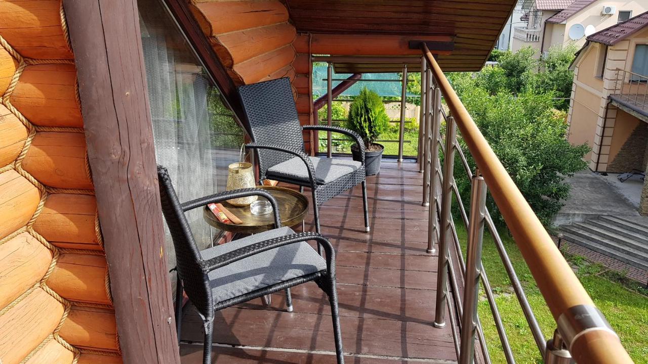Luxury Villa With Pool And Sauna Chernivtsi Exterior photo