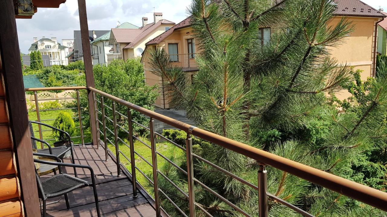Luxury Villa With Pool And Sauna Chernivtsi Exterior photo