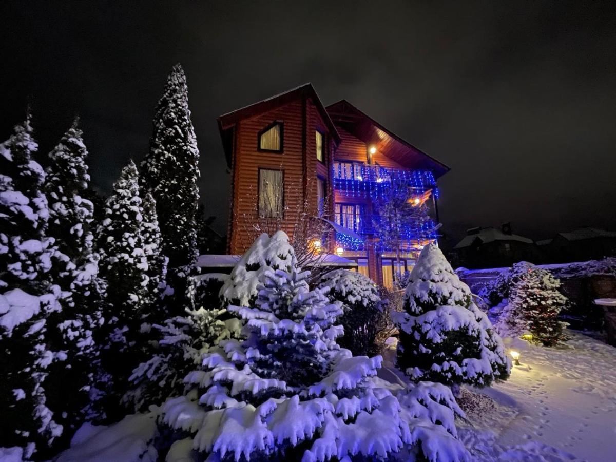Luxury Villa With Pool And Sauna Chernivtsi Exterior photo