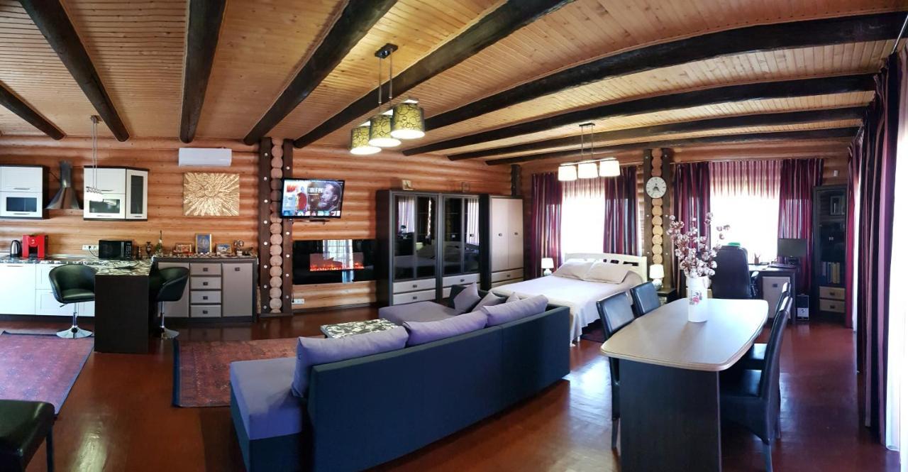 Luxury Villa With Pool And Sauna Chernivtsi Exterior photo